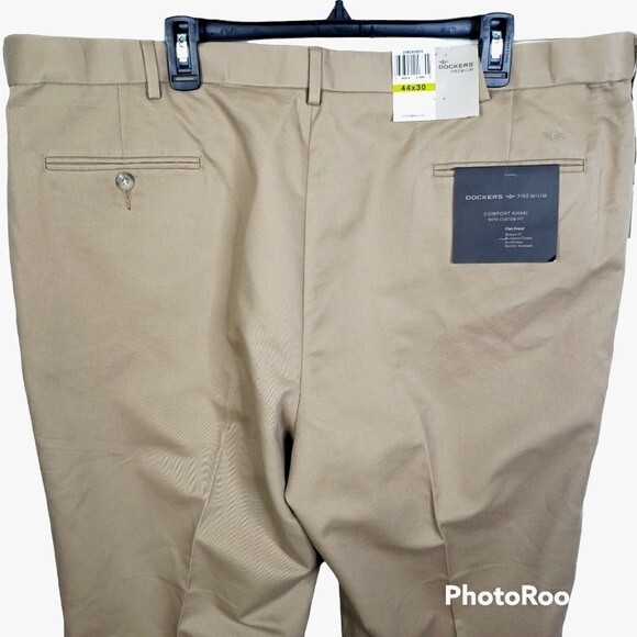 NEW Dockers Mens Relaxed Fit Custom Waistband Comfort Khaki Size 44x30 - Picture 3 of 9